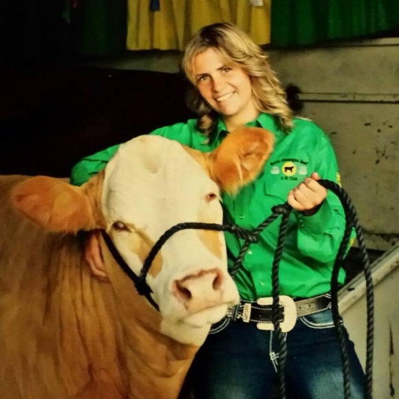 Meet your Posher, Brianna - Picture 2 of 4